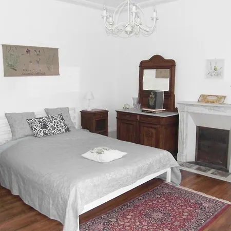 Alojamento de Acomodação e Pequeno-almoço Fleur De Senon